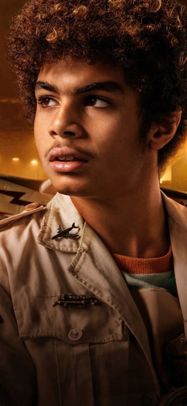 1125x2436 Ethann Isidore As Teddy In Indiana Jones And The Dial Of