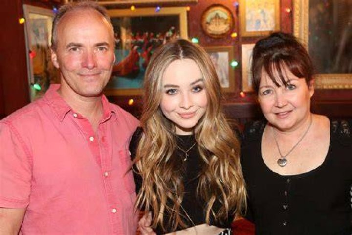 Elizabeth Carpenter Sabrina Carpenter Wiki Fandom