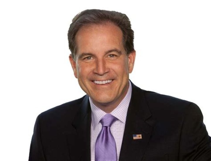 Jim Nantz's Whooping Salary and Net Worth Spends Lavishly With Wife