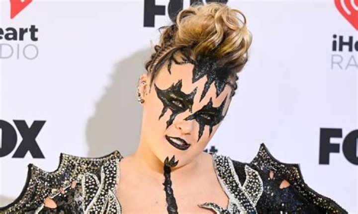 JoJo Siwa "Couldn’t Sleep for Three Days” After Coming Out them.