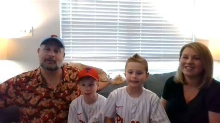 Kyle Schwarber on a dad in March 2022 "Best day of my life"