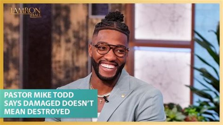 Pastor Mike Todd's church Easter service prompts online criticism [watch]
