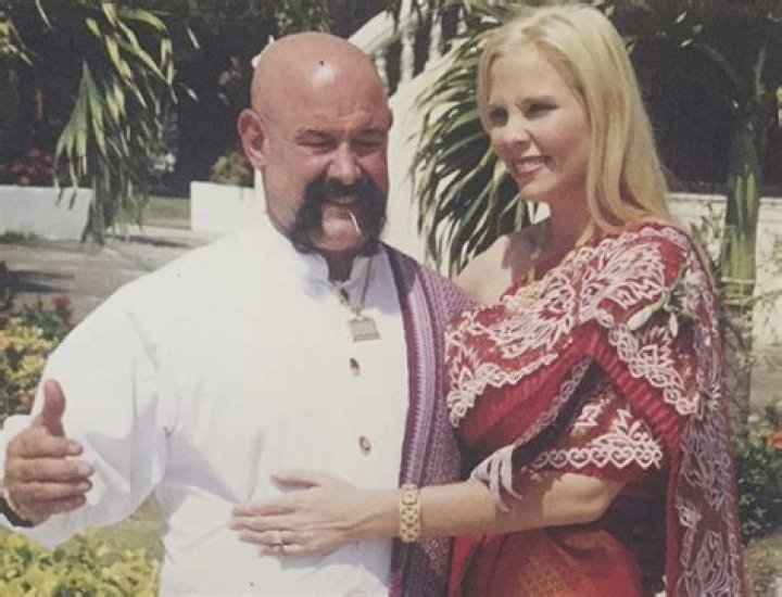 Robin Vernon wiki, Bio, age, Surgery, married life, Divorce from