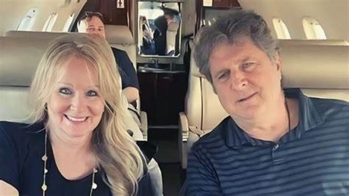Who Is Mike Leach Wife, Sharon Leach? And Her Marriage Life